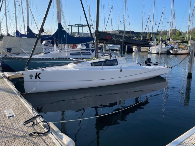 Seascape 24 / First 24 SE