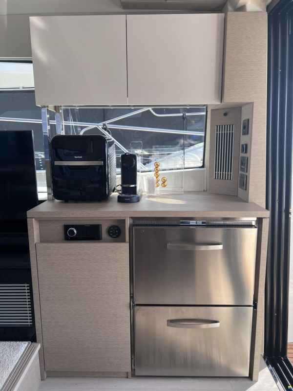 Prestige 420 Fly
