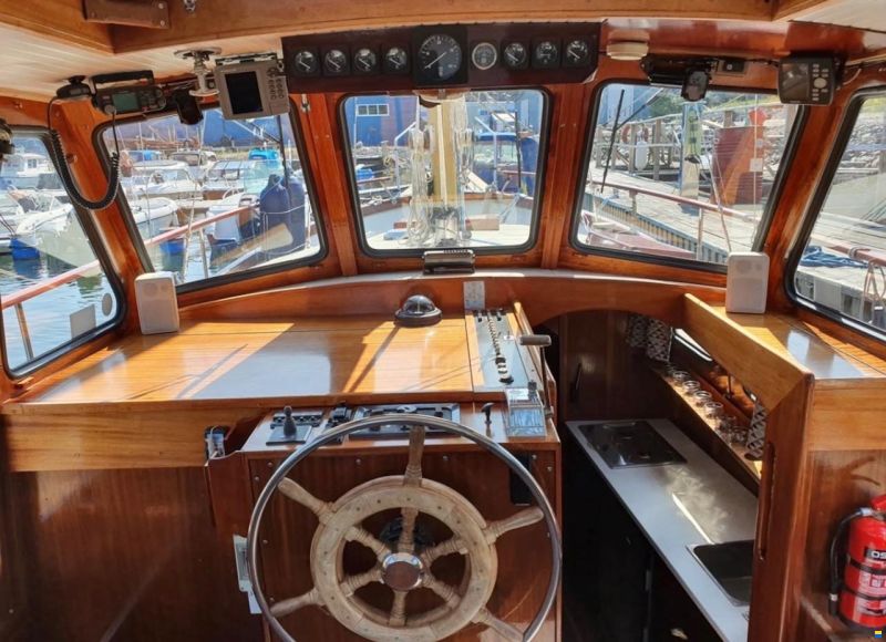 Nauticat 33