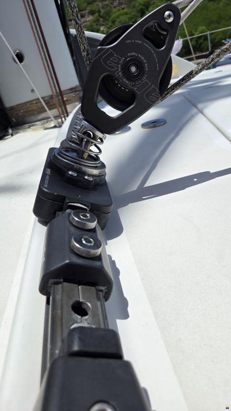 ICE CAT 61 Full Carbon