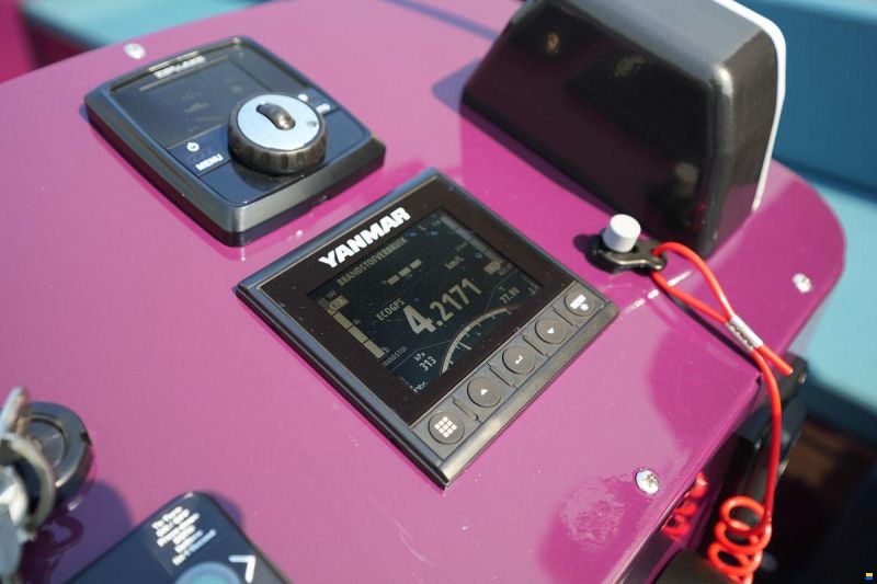 Waterman 8.0 Cabin