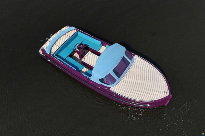 Waterman 8.0 Cabin