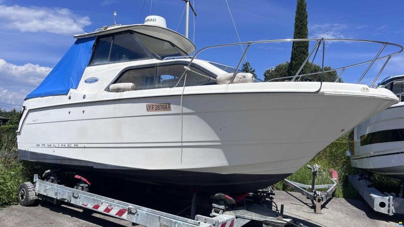 Bayliner 242 EC