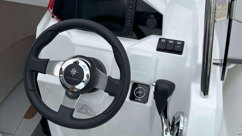 Jeanneau Cap camarat 5.5 CC Serie 2