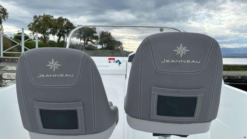 Jeanneau Cap camarat 5.5 CC Serie 2