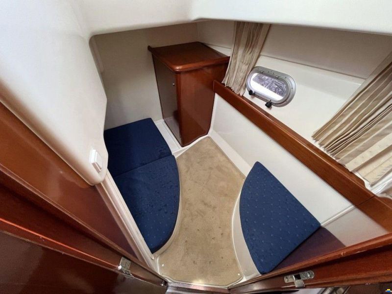 Jeanneau LEADER 805