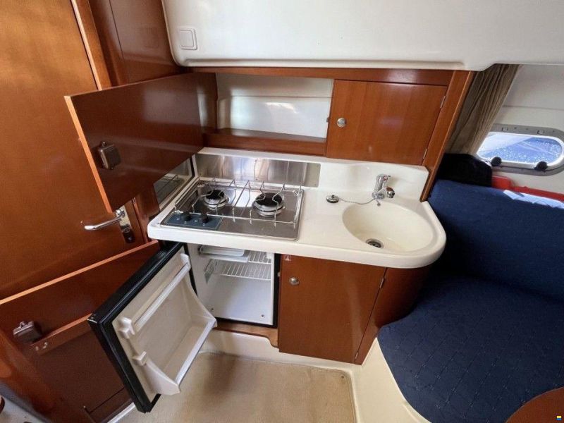 Jeanneau LEADER 805