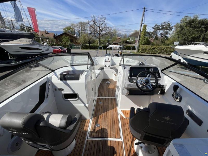 Jeanneau Cap Camarat 7.5 BR