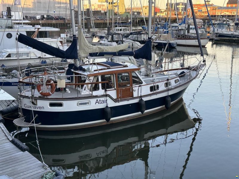 Nauticat 33