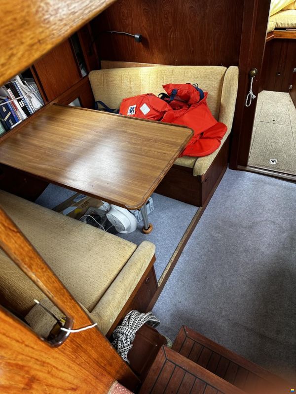 Nauticat 33