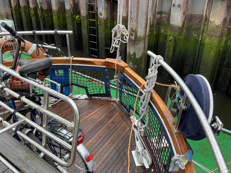 Nauticat 33