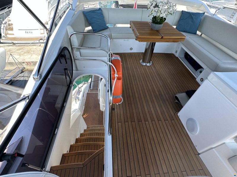 Sunseeker Manhattan 52