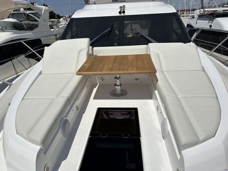 Sunseeker Manhattan 52