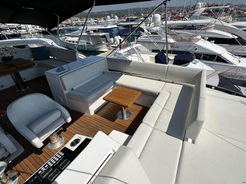 Sunseeker Manhattan 52
