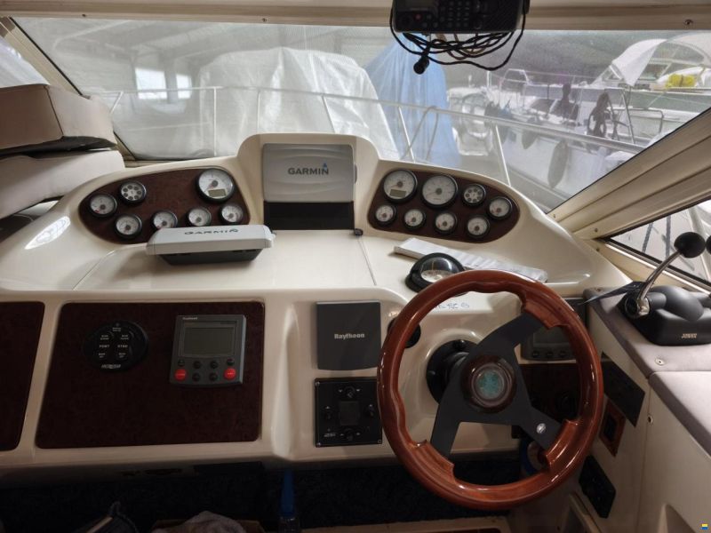 Sealine F 37