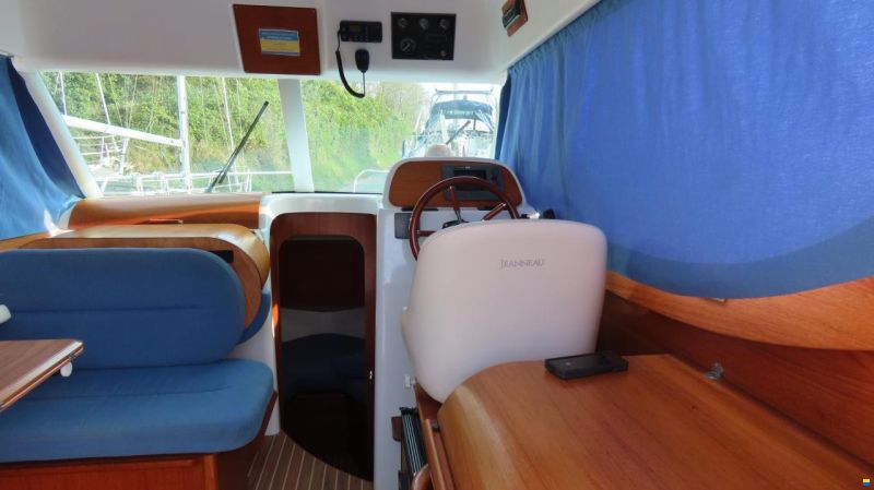 Jeanneau Merry Fisher 805