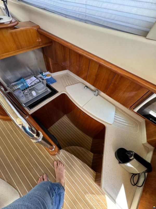 Azimut 46
