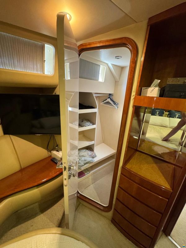 Azimut 46