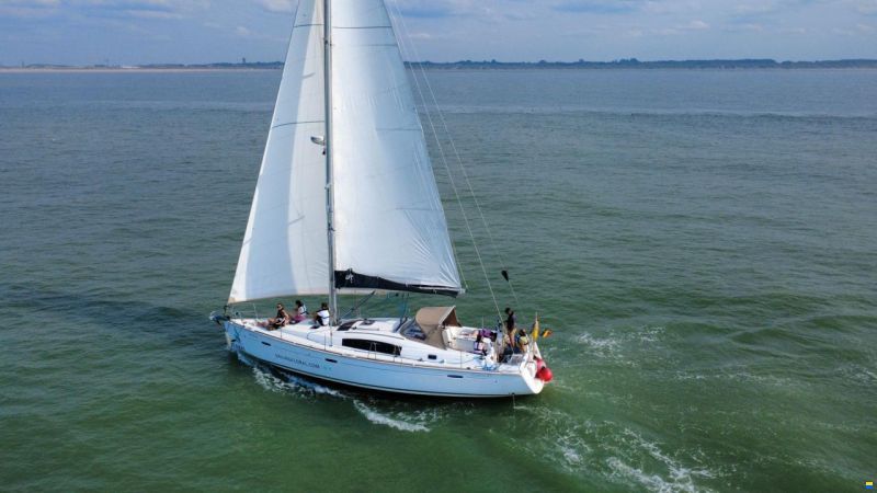 Beneteau Oceanis 43