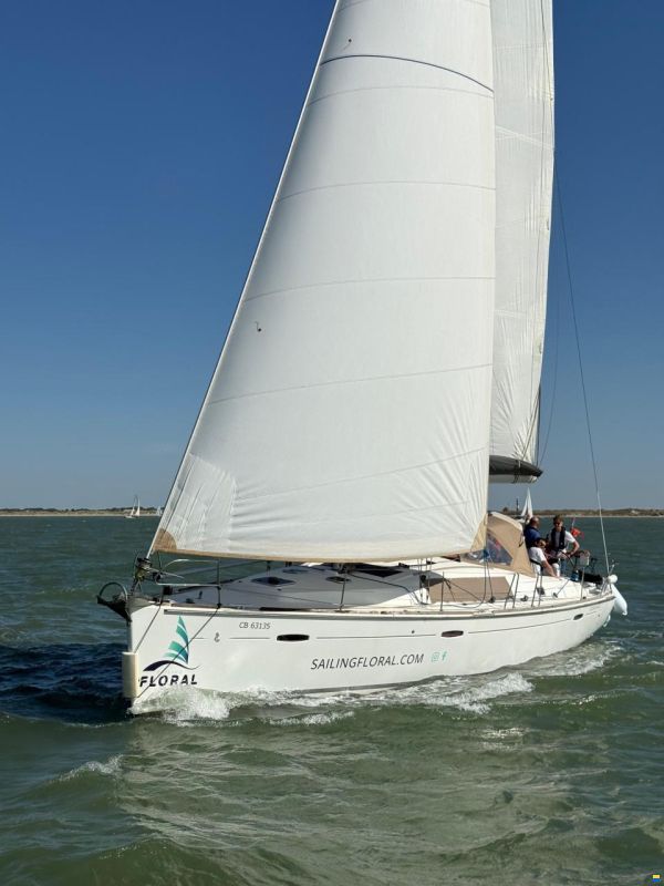 Beneteau Oceanis 43