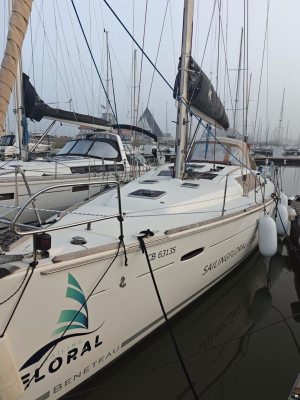 Beneteau Oceanis 43