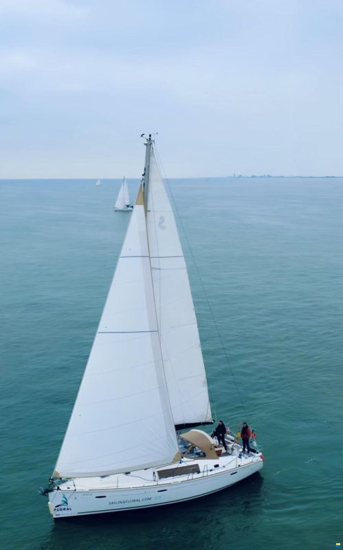 Beneteau Oceanis 43