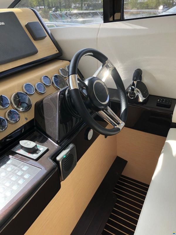 Galeon 420 Fly