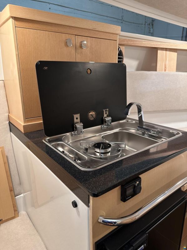 Massiv Boats Cabin 695