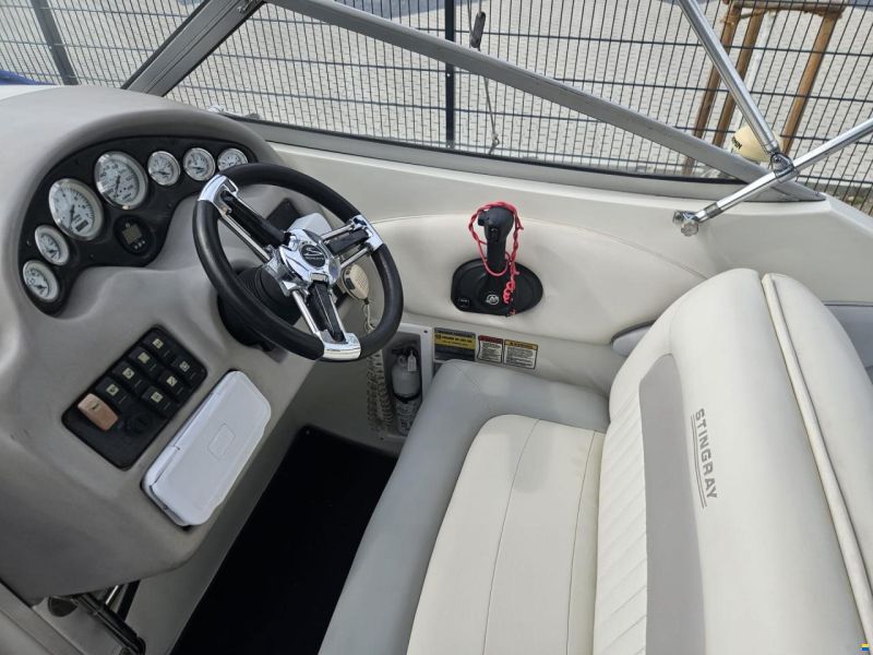 Stingray 240CS