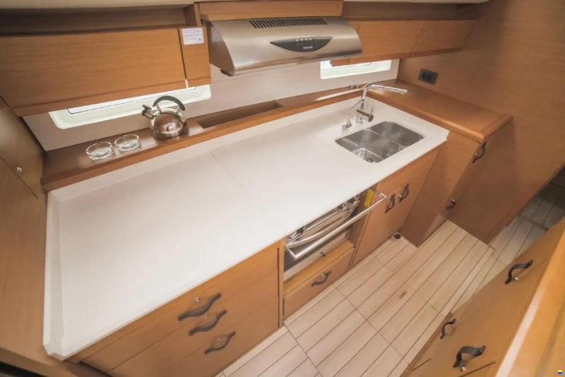 Jeanneau 54