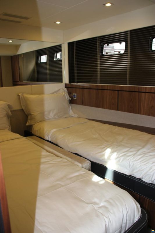 Fairline Squadron 58