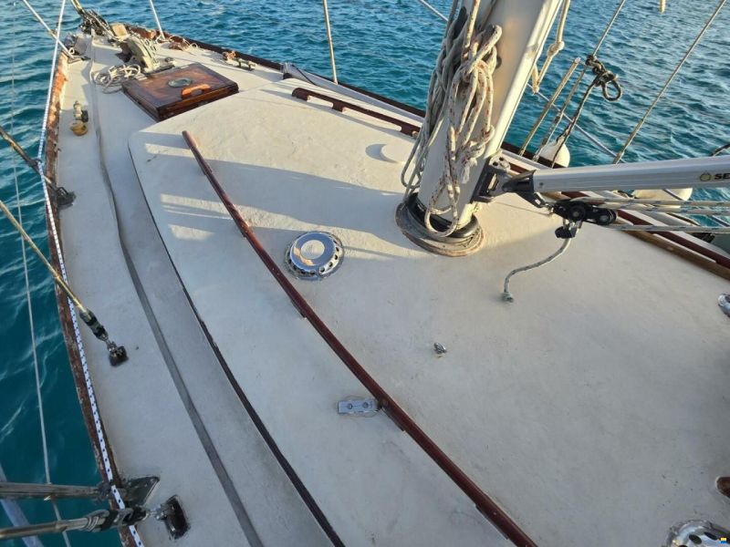 Camper & Nicholsons 36
