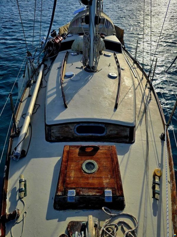 Camper & Nicholsons 36