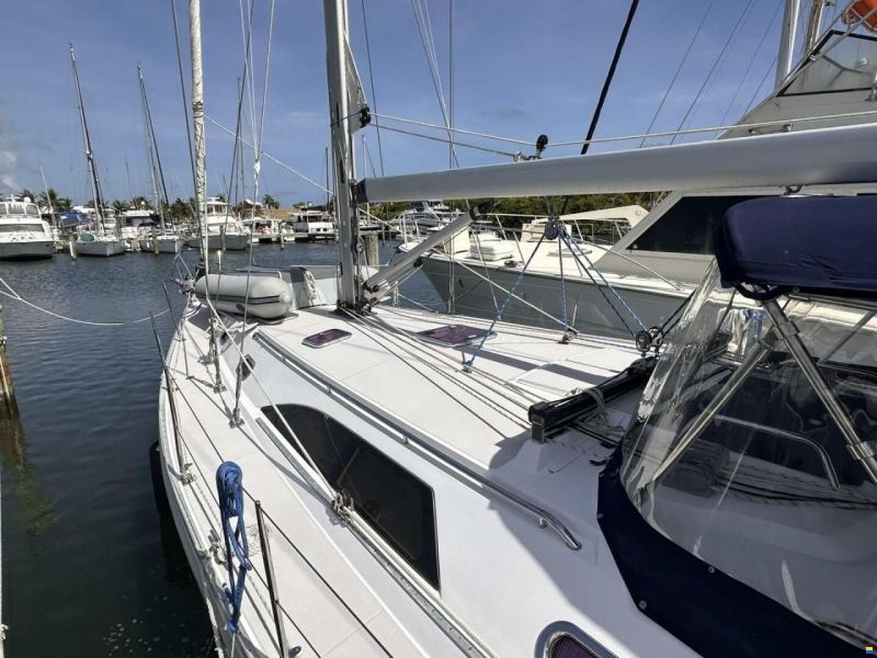Catalina 445