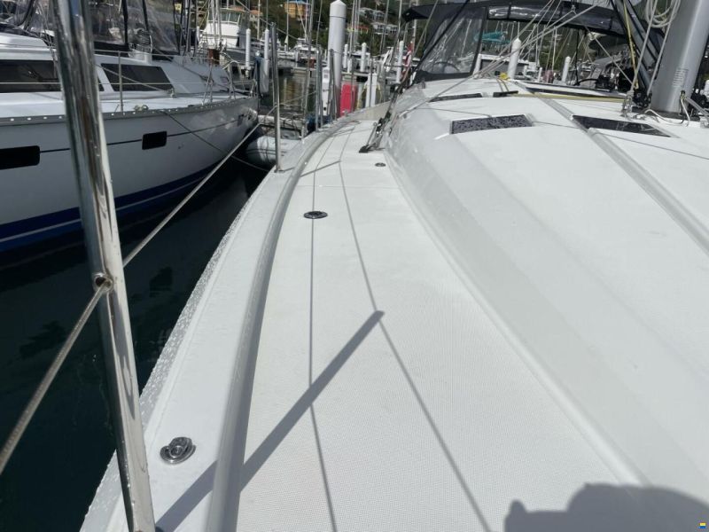Jeanneau 490