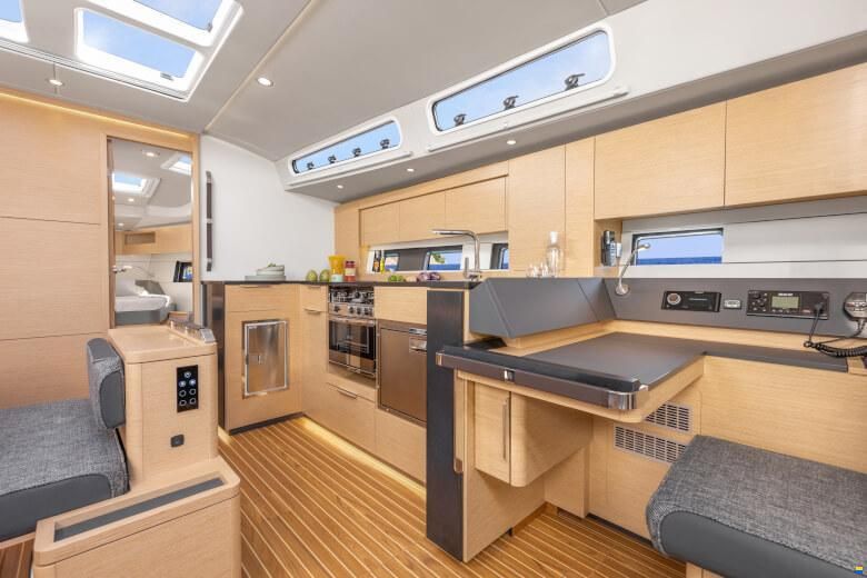 Hanse 460