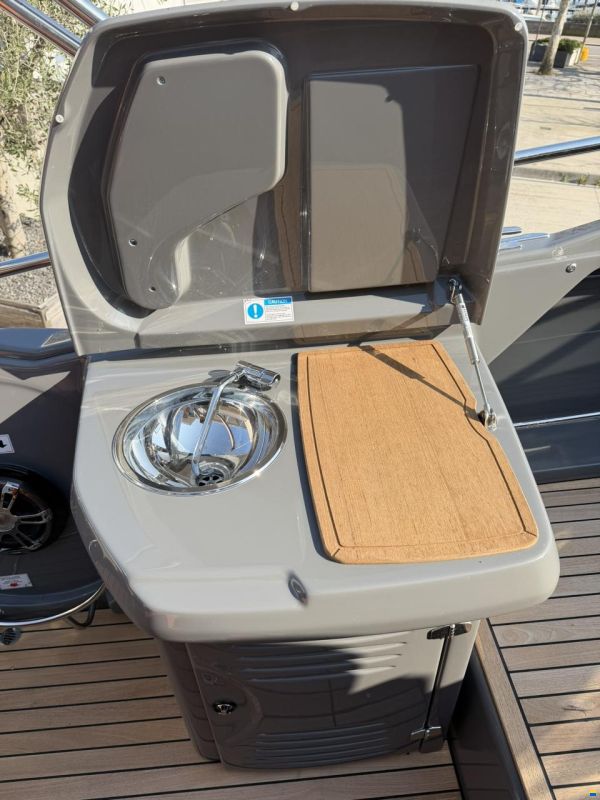 Cranchi E30 Endurance