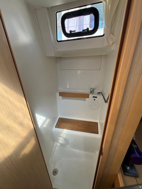 Beneteau Oceanis 38