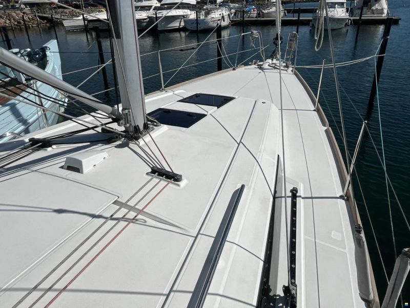 Beneteau Oceanis 38