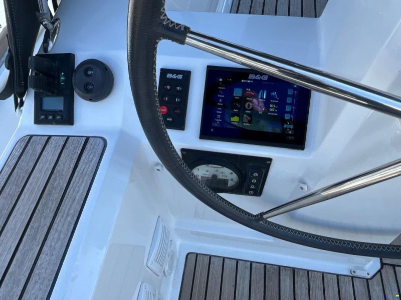 Beneteau Oceanis 38