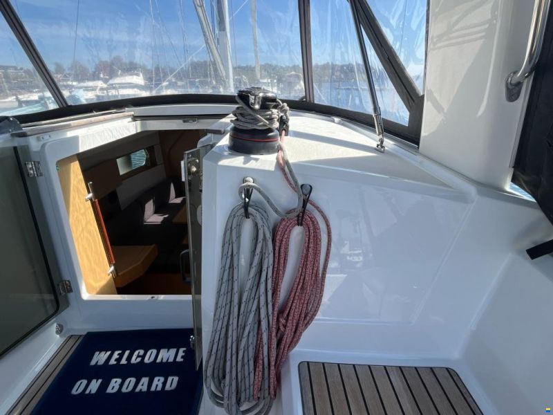 Beneteau Oceanis 38