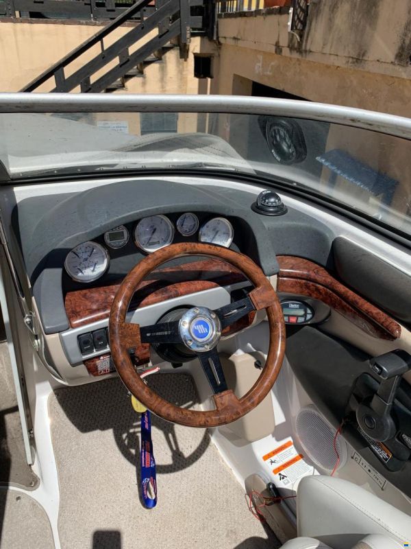 Four Winns Horizon 200