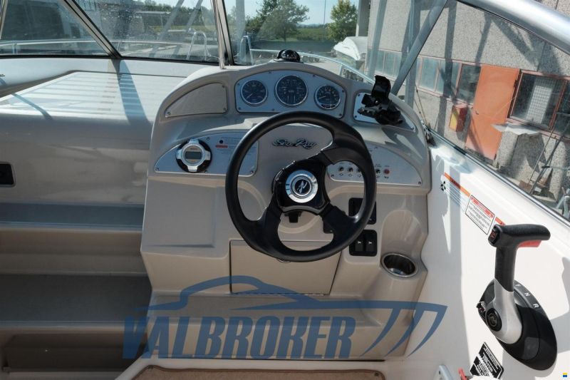 Sea Ray 255 DA Sundancer