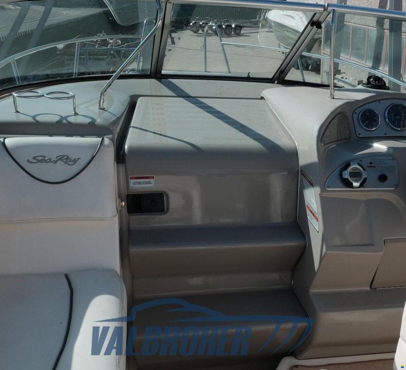 Sea Ray 255 DA Sundancer