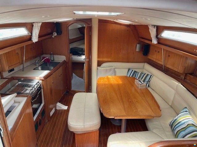 Jeanneau Sun Odyssey 37.2