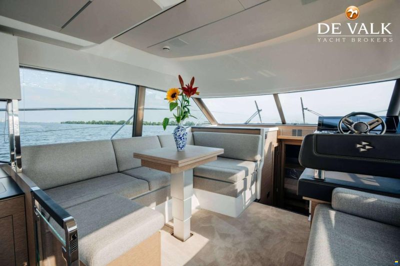 Prestige 420 Flybridge