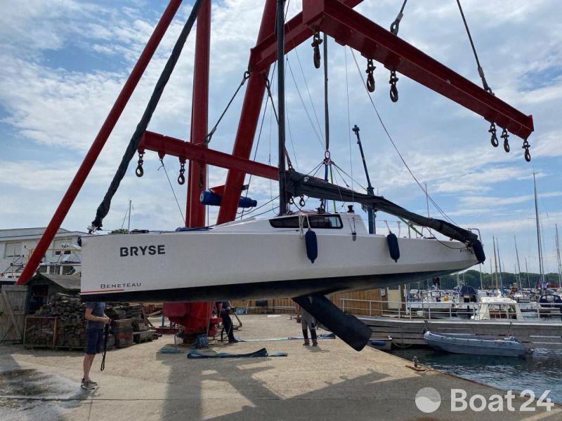 Beneteau First 24