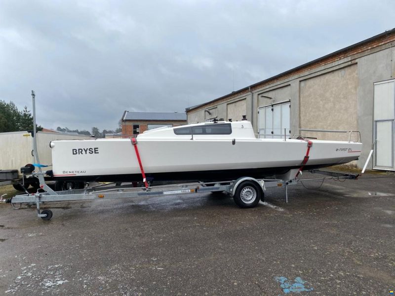 Beneteau First 24