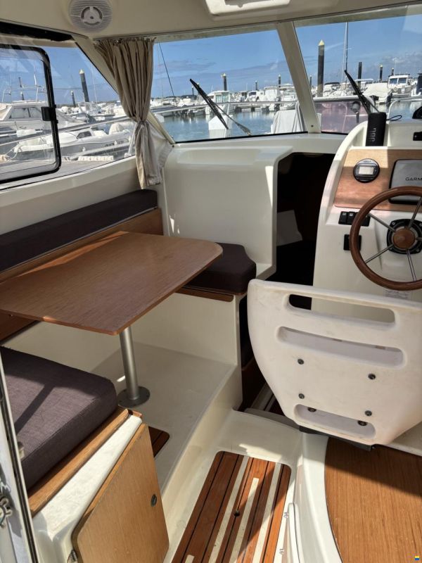 Jeanneau Merry Fisher 725