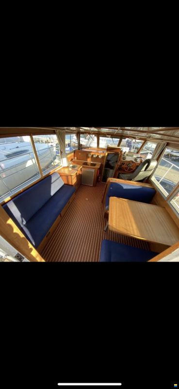 Tollycraft Sedan 34 Fly